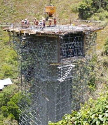 Estructura de soporte en AMD para dovelas o zona sobre cimbra.